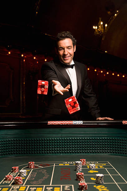 Live dice roll on saranaslot studio table with professional dealer